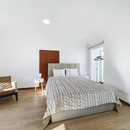 Διαμέρισμα Dinos Sea View *